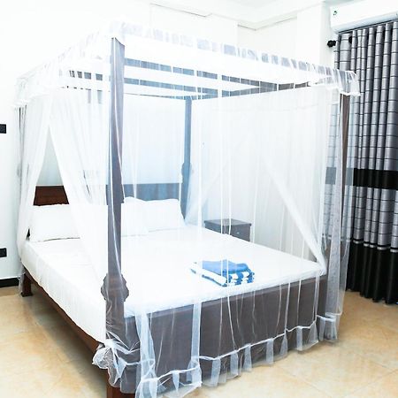 Camellia Hotel & Restaurant Мириса Екстериор снимка