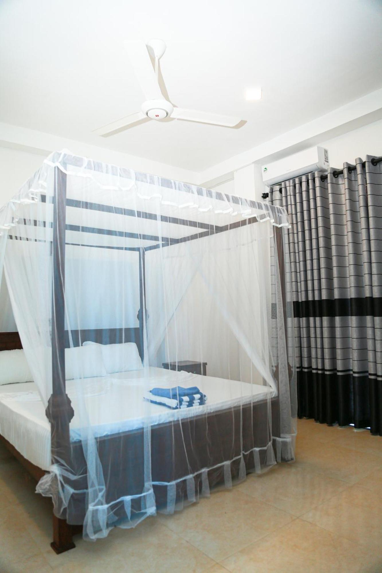 Camellia Hotel & Restaurant Мириса Екстериор снимка